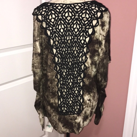2/$20 1LEFT CLOSET CLOSING Tie Dye Crochet Top❤️ - Picture 4 of 4
